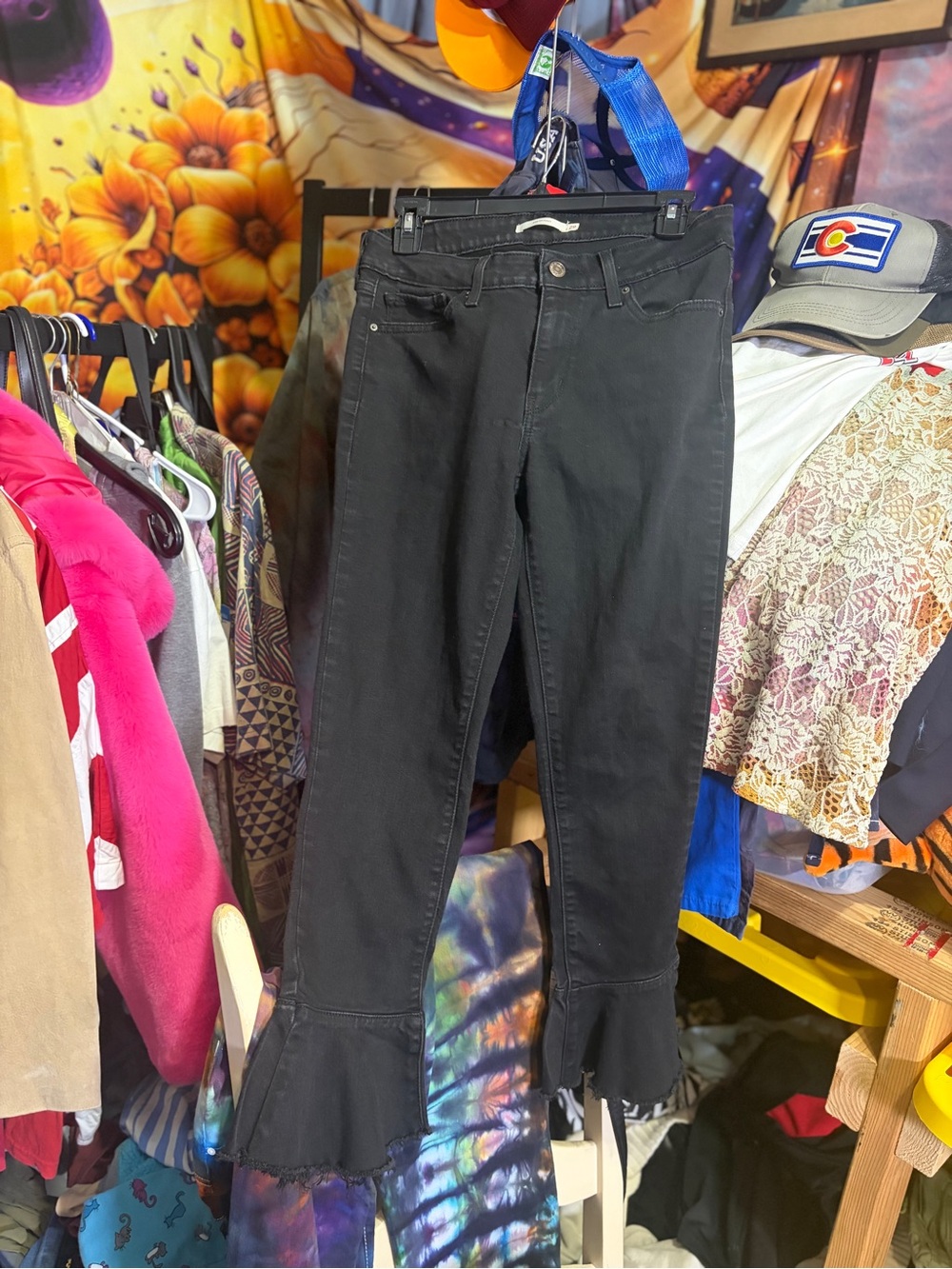 Levi’s 711 Cropped Flare Jeans Washed Black Ruffle Raw Edge Hem Size 29